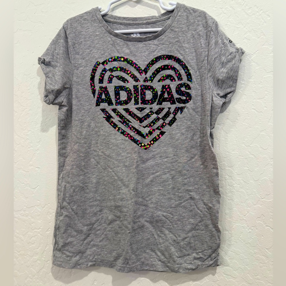 Adidas girls s/s tee size 12-14
